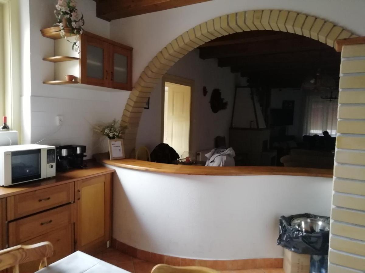 Casa Napsugar Panzio Bed & Breakfast Apostag Exterior photo